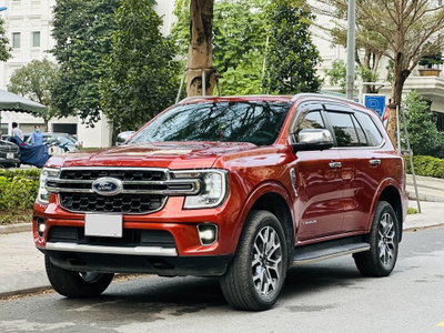 Ford Everest 2023 Titanium Đỏ
