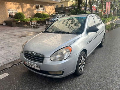 Hyundai Verna xe 5 chỗ nhập khẩu