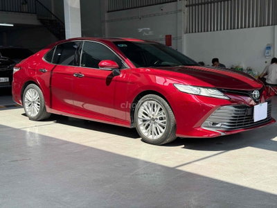 Toyota Camry 2020 2.5Q Đỏ 35.000km