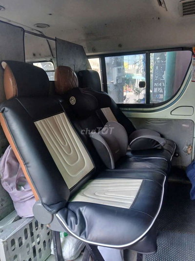 Toyota HIACE 2007 6 chỗ Dầu