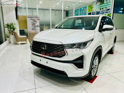 Xe Toyota Innova Cross HEV 2.0 CVT 2026