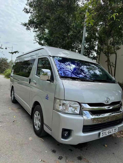 toyota hiace dầu 2018.
