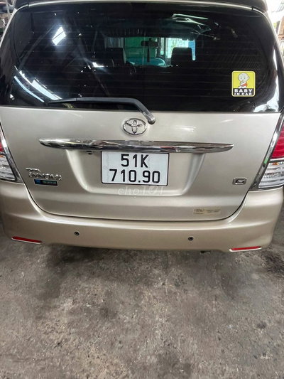 Toyota Innova 2010 Nâu Vàng
