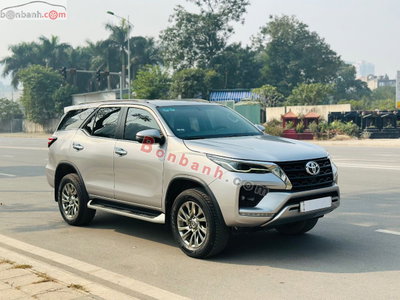 Xe Toyota Fortuner 2.7V 4x4 AT 2021