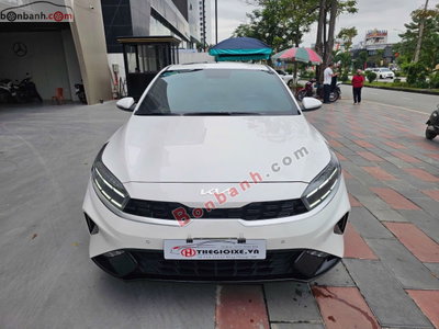 Xe Kia K3 Premium 2.0 AT 2024