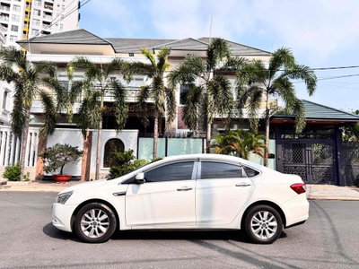 Luxgen s5 2012 số tự động màu trắng!