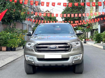 Ford Everest Titanium 2017 bản 2.2L siêu hiếm