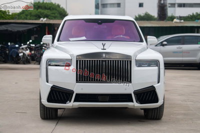 Xe Rolls Royce Cullinan Black Badge 6.75 V12 2025