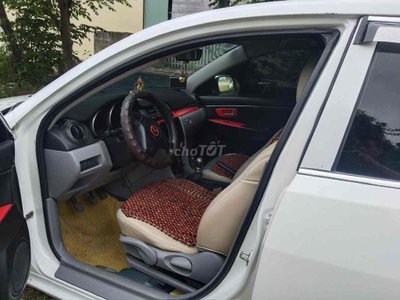 Mazda 3 màu Trắng