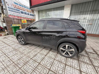 Hyundai Kona Đen 5 chỗ Thể thao