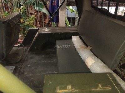 Ô tô màu Xanh quân đội