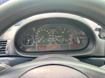BMW 323i Số sàn màu Xám