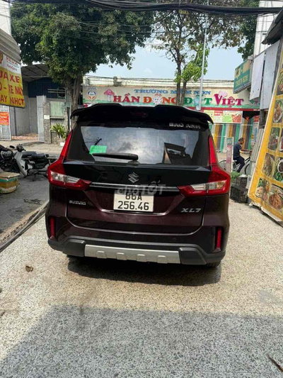 Suzuki XL7 2022 đỏ 7 chỗ