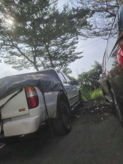 Ford Ranger Trắng