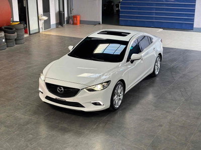 Mazda 6 Trắng 40000 km