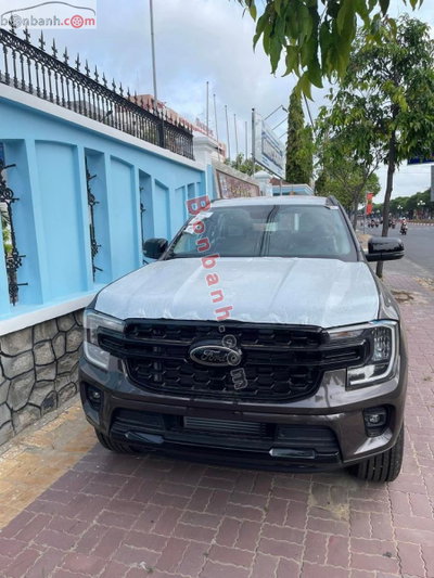 Xe Ford Everest Sport 2.0L 4x2 AT 2026