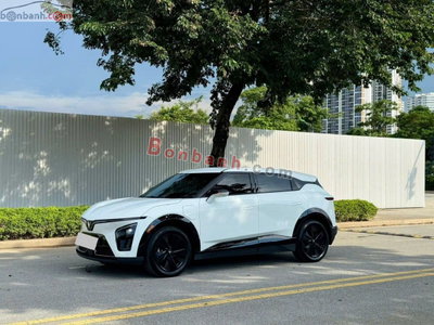 Xe VinFast VF7 Eco 2026