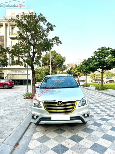 Xe Toyota Innova 2.0E 2013