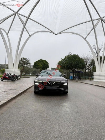Xe VinFast Lux A 2.0 Tiêu chuẩn 2022