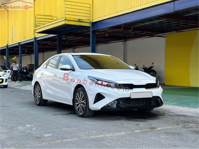 Xe Kia K3 Premium 2.0 AT 2024
