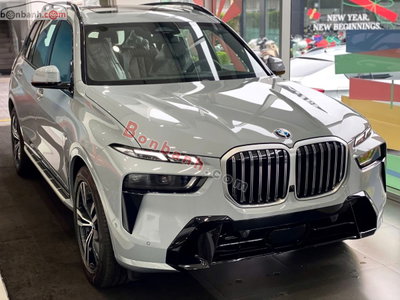 Xe BMW X7 xDrive40i M Sport 2025