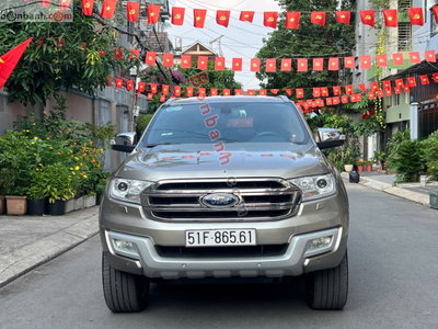 Xe Ford Everest Titanium 2.2L 4x2 AT 2017