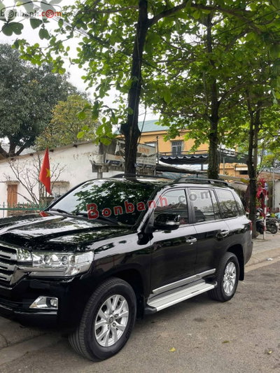 Xe Toyota Land Cruiser VX 4.6 V8 2015
