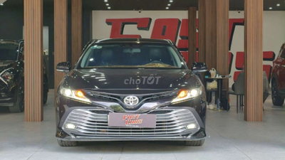 Toyota Camry 2019 bản 2.0G, màu đen
