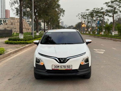 VinFast VF5 Plus 2025 6000 km miễn phí sạc 2/2029
