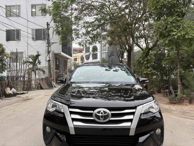 Toyota Fortuner 2017 2.4G Đen