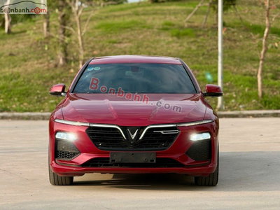 Xe VinFast Lux A 2.0 Tiêu chuẩn 2022