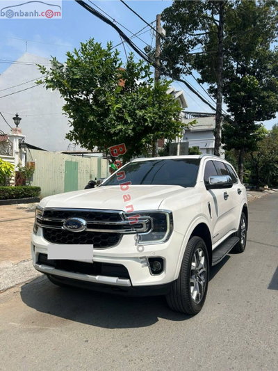 Xe Ford Everest Titanium 2.0L 4x2 AT 2022