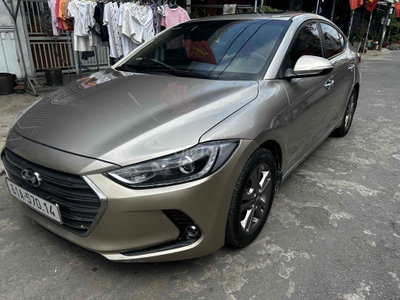 Hyundai Elantra 2018 1.6 AT - 780000 km