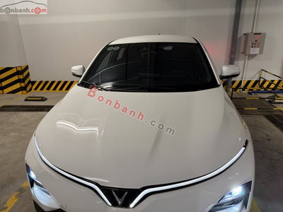 Xe VinFast VF6 Eco 2025