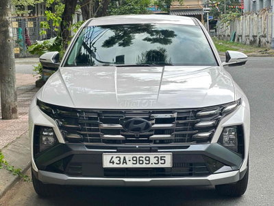 Hyundai Tucson Dầu Đặt Biệt 2025 - 10000 km