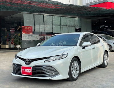 5 Chỗ -Hạng sang. CAMRY 2.0G 2021- Giá TL. Có Bank