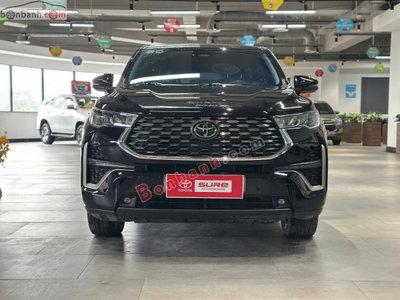 Xe Toyota Innova Cross HEV 2.0 CVT 2025