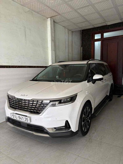 Kia Carnival Trắng 2024 bản full 7 chỗ 16 ngàn cây