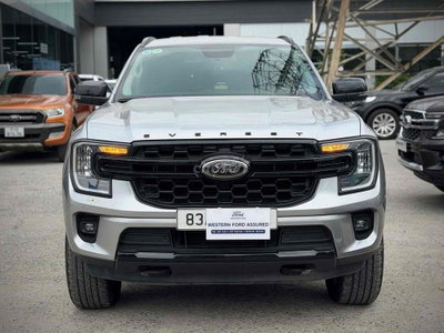 Ford Everest 2023 Sport Bạc - Chính hãng bán