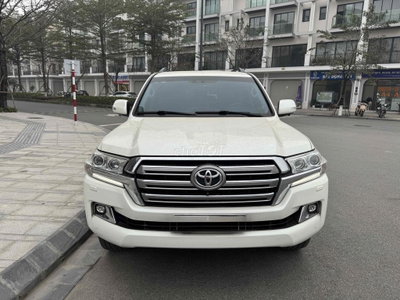 Toyota Land Cruiser 2019 4.6 VX Trắng