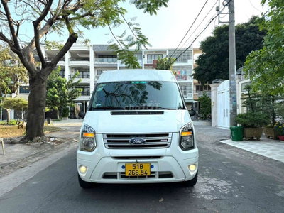 Ford Transit 2018 bản trung