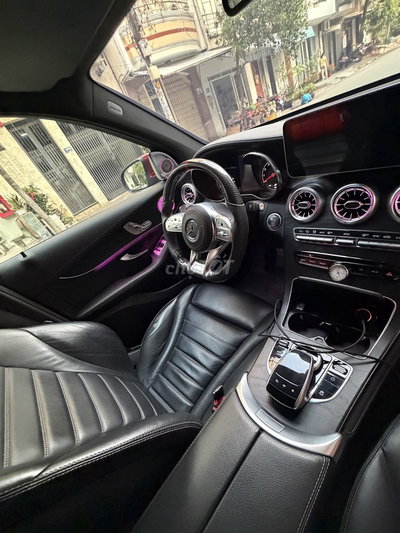 Mercedes-Benz GLC 300 2019 Đỏ