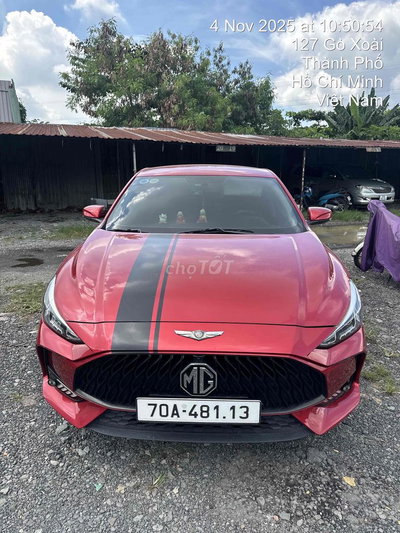 xe MG 5 sx 2024 màu đỏ đã đi 18000 km