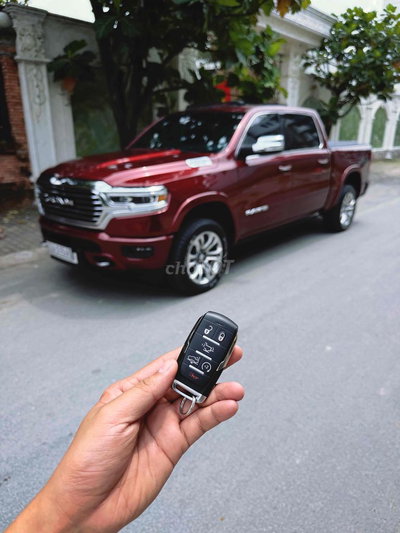 RAM 1500 2022 LONGHORN Đỏ 15.000 km