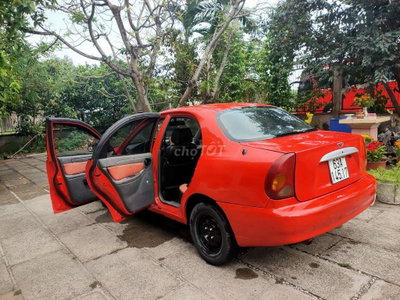 Daewoo Lanos Đỏ