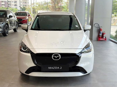 Mazda 2 AT 2025 màu Trắng nhập Thái