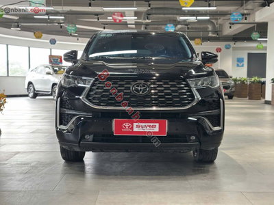 Xe Toyota Innova Cross HEV 2.0 CVT 2025