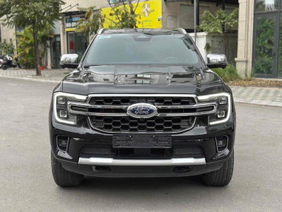Ford Everest 2024 Titanium 4x4 Đen 29.000 km