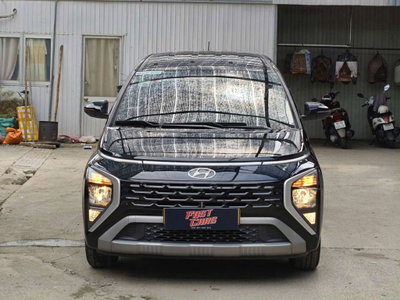 Hyundai Stargazer 2024 Tiêu chuẩn 1.5L,màu đen,2v5
