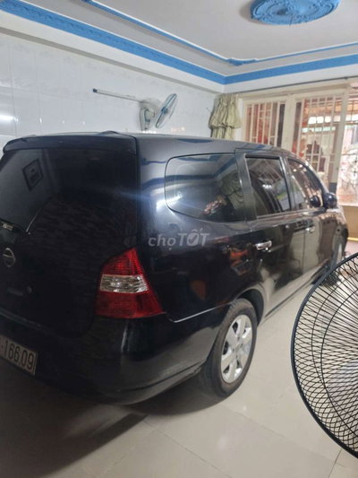 Nissan grand livina 1.8MT đời 2011 chính chủ